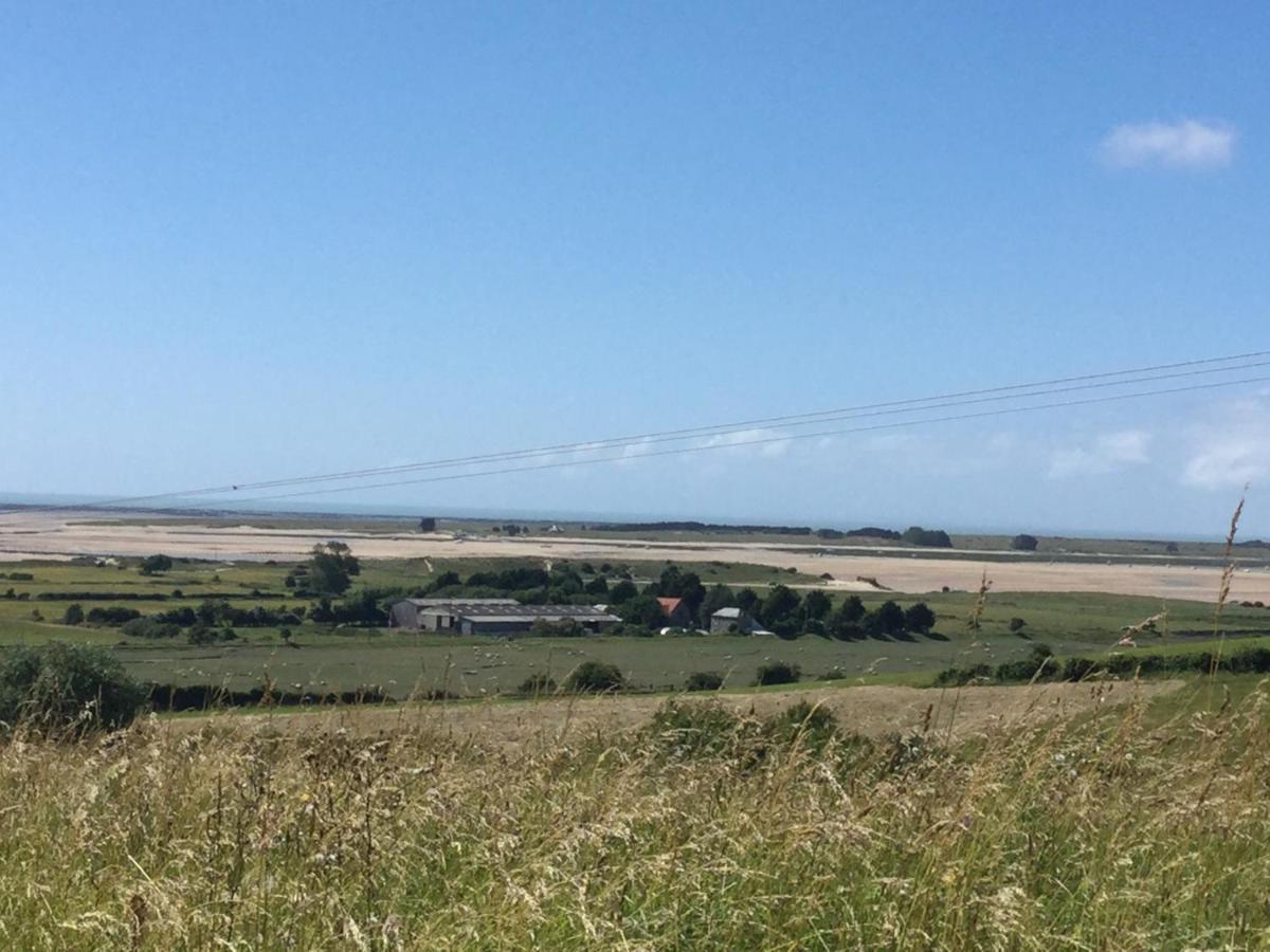 Bed and Breakfast Le Loup Dans La Bergerie Montmartin-sur-Mer Esterno foto