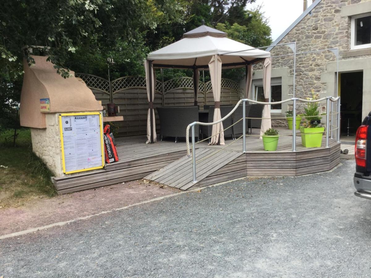 Bed and Breakfast Le Loup Dans La Bergerie Montmartin-sur-Mer Esterno foto