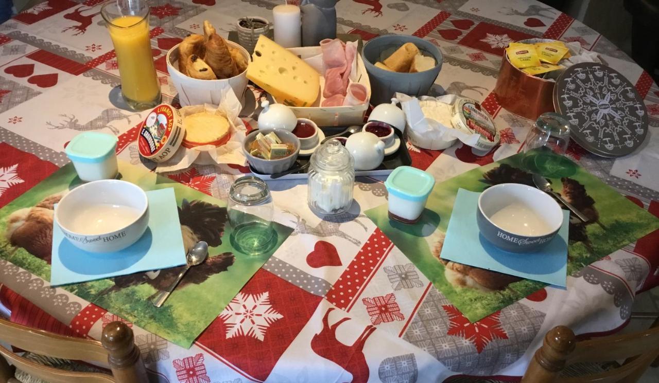 Bed and Breakfast Le Loup Dans La Bergerie Montmartin-sur-Mer Esterno foto